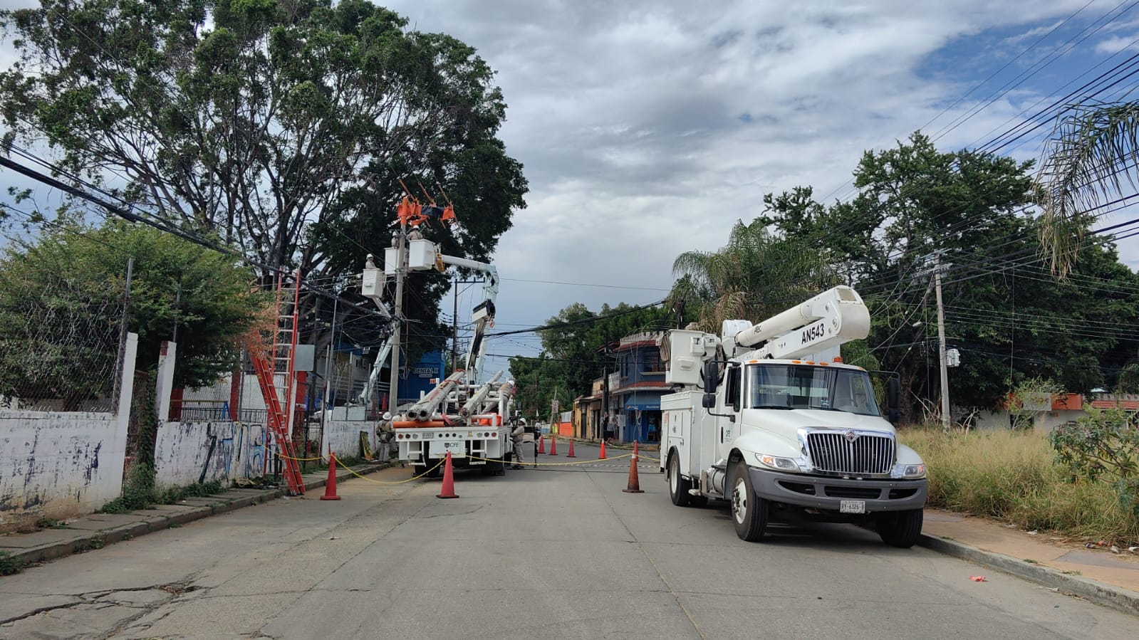 Atienden infraestructura eléctrica en Villas Xoxo